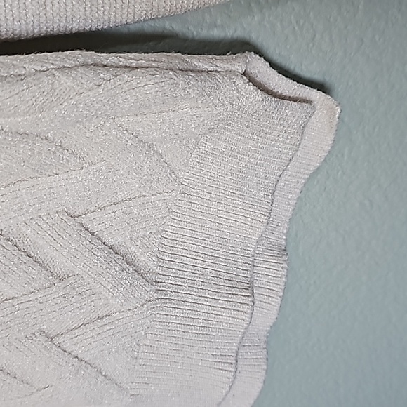 Cyrus Preppy Basket Weave Neutral sweater medium - Picture 4 of 7